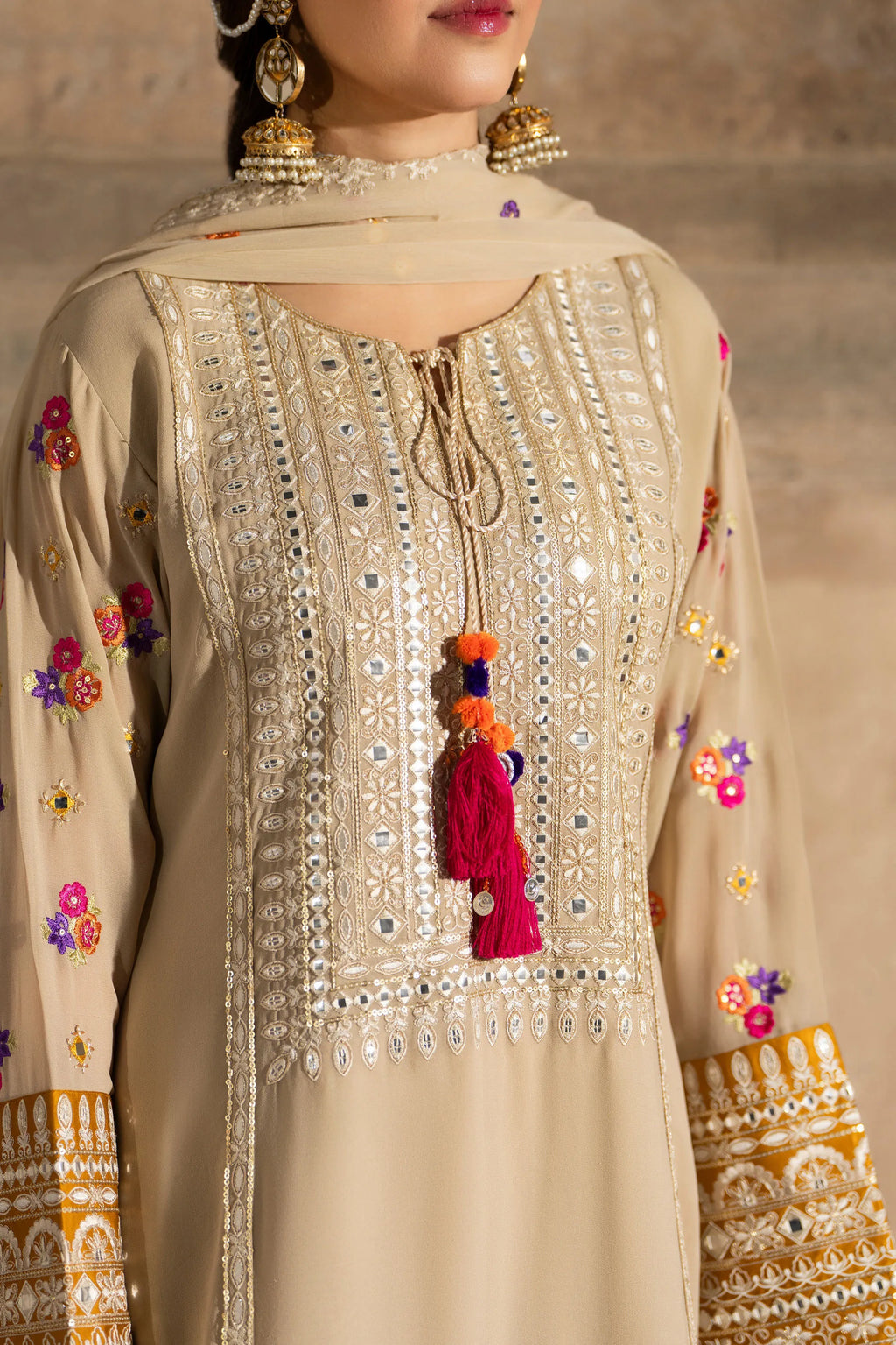 Karma - Saj Dhaj - F-526 Beige & Mustard