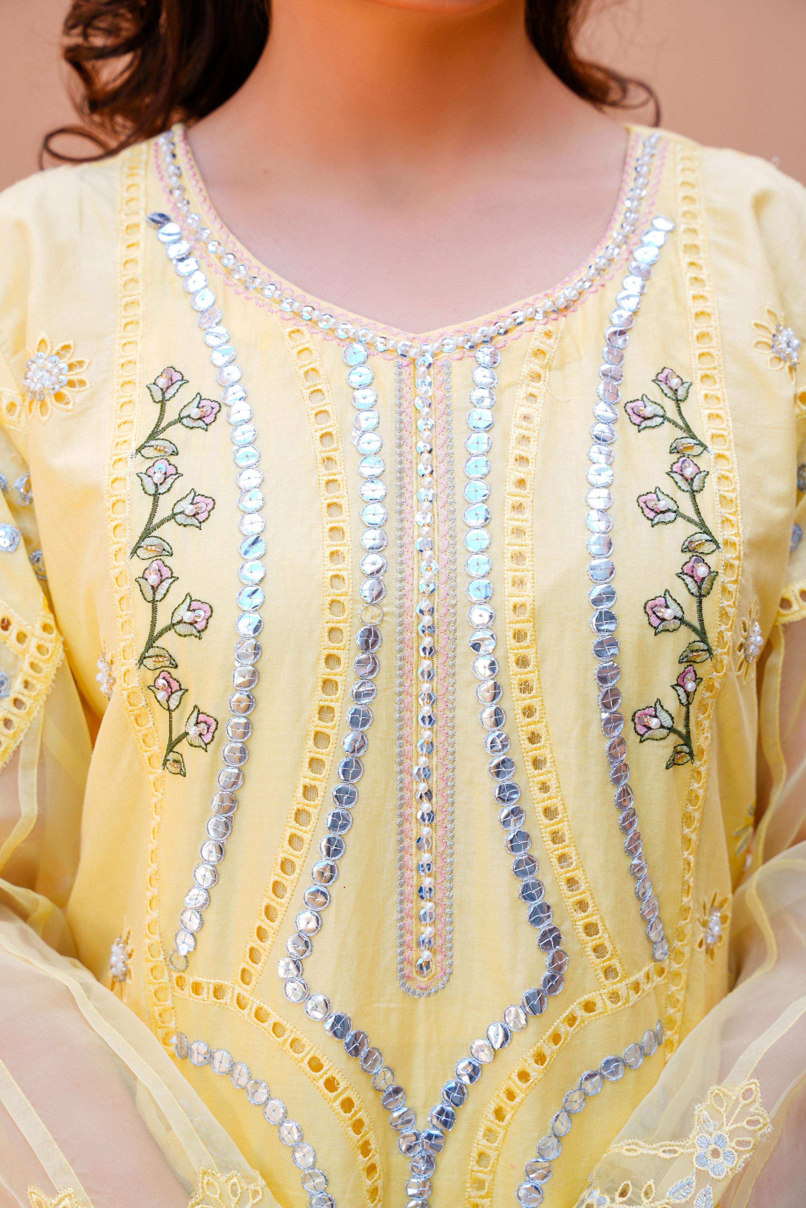 Roya - Sherry's wardrobe