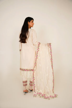 Gul badan - Sherry's wardrobe