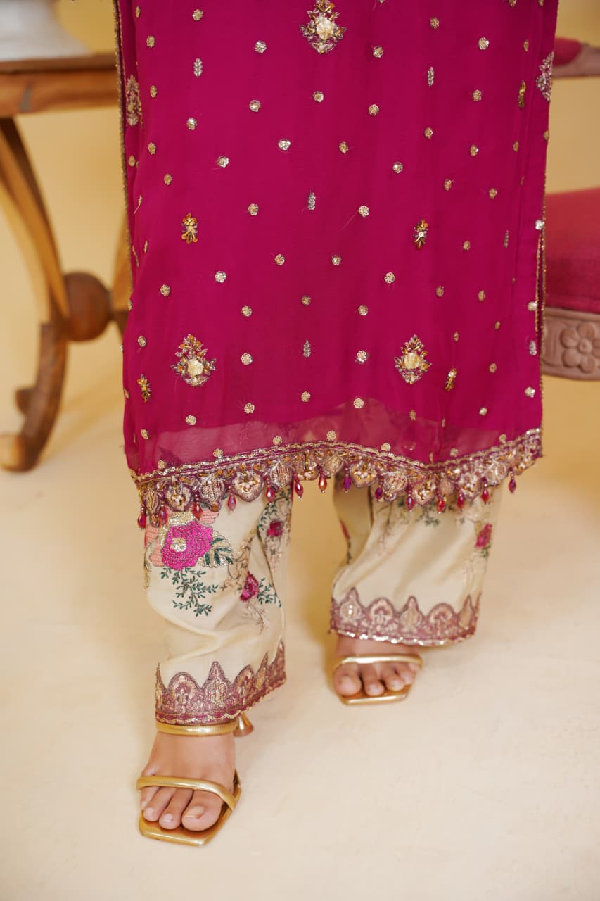 RADHA - 3576