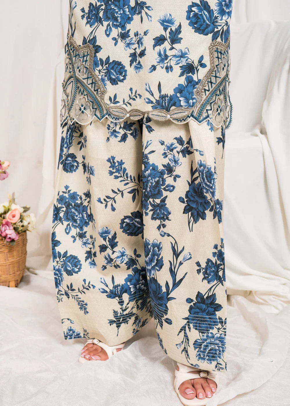 Phool-Lawn