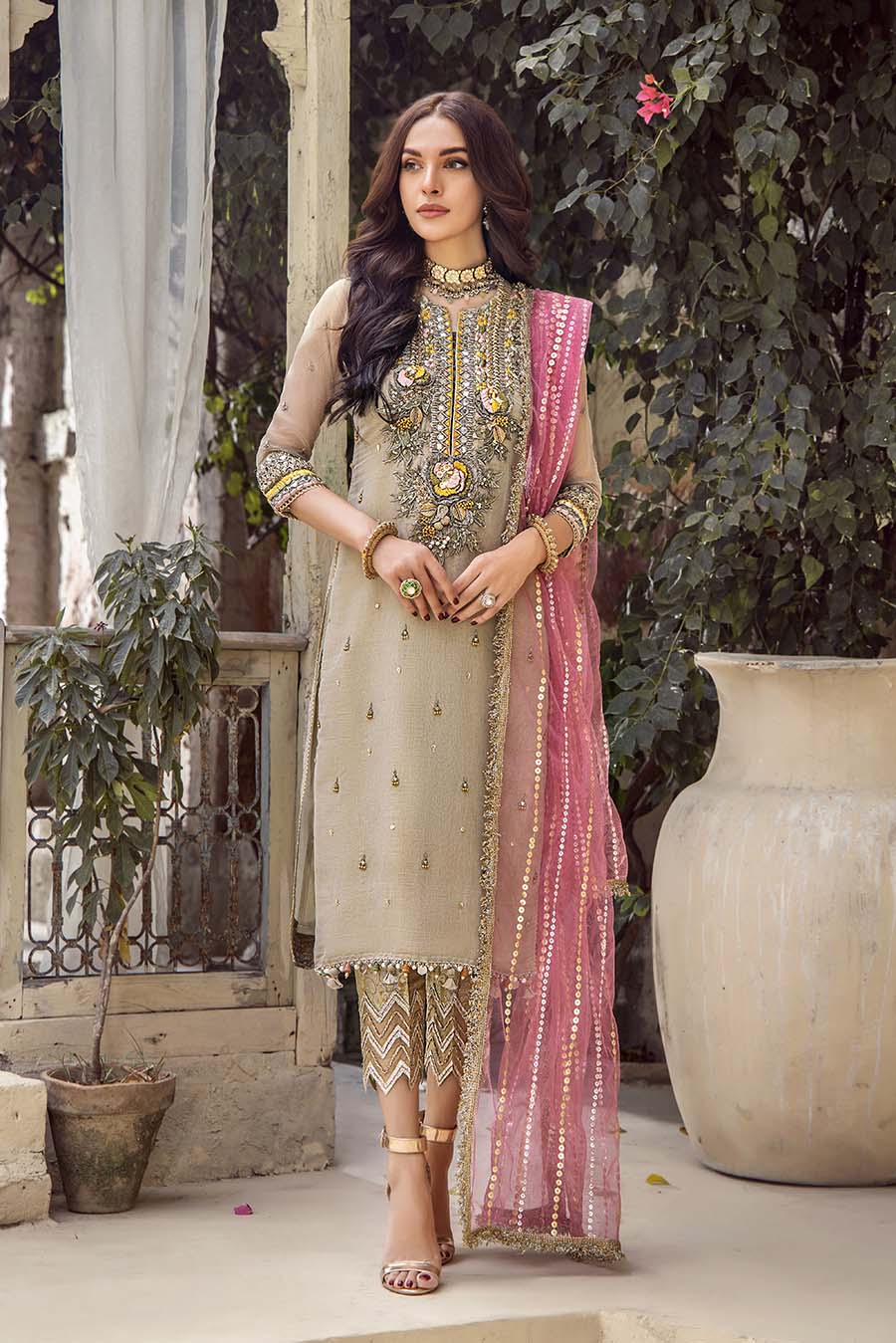 P-239 - Sherry's wardrobe