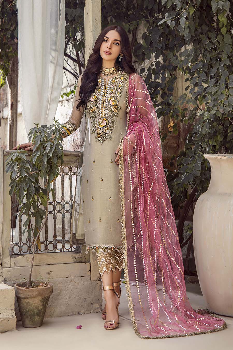 P-239 - Sherry's wardrobe