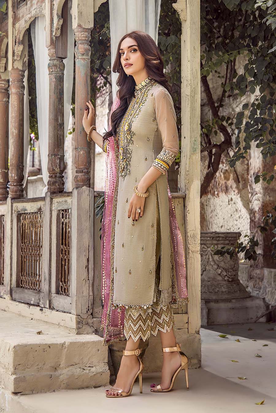 P-239 - Sherry's wardrobe