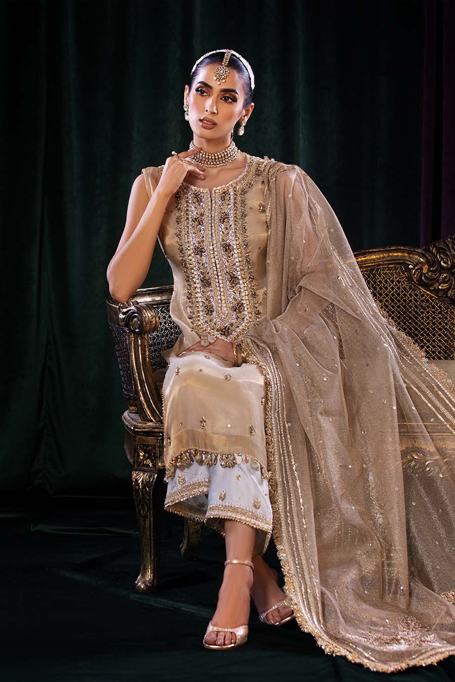 P-254 - Sherry's wardrobe