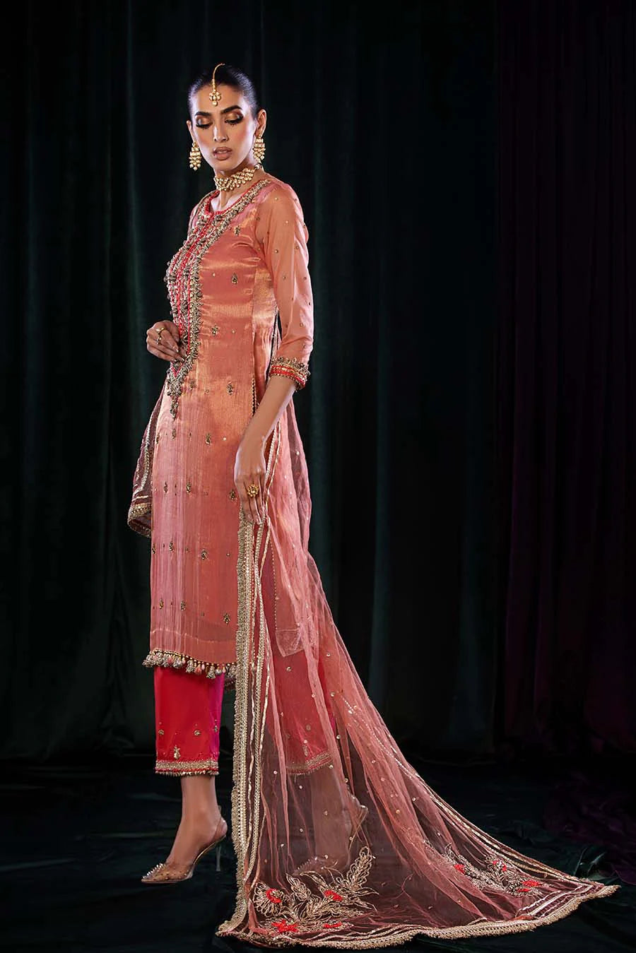P-254 - Sherry's wardrobe