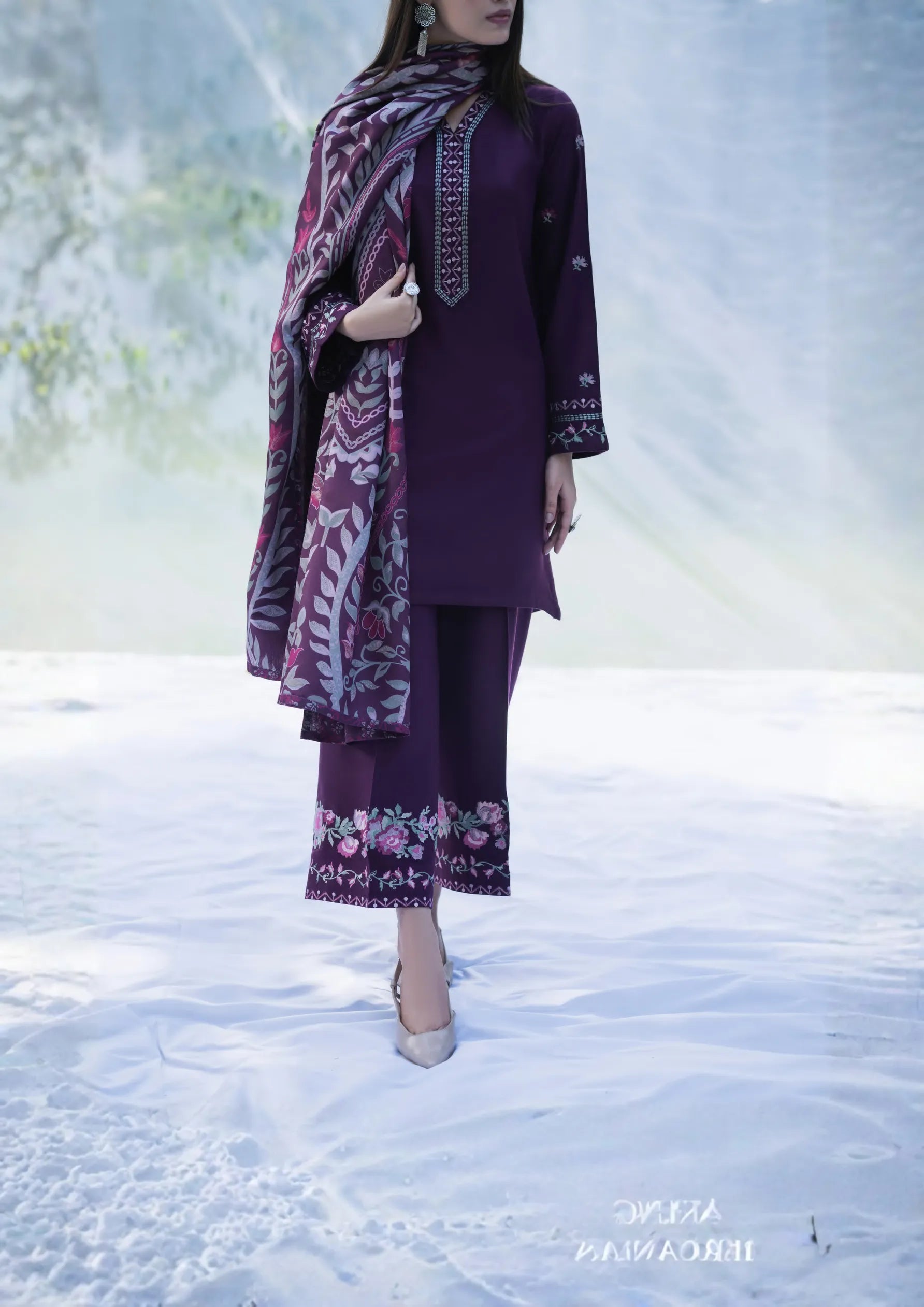 Casual Lite - Mulberry Nocturne