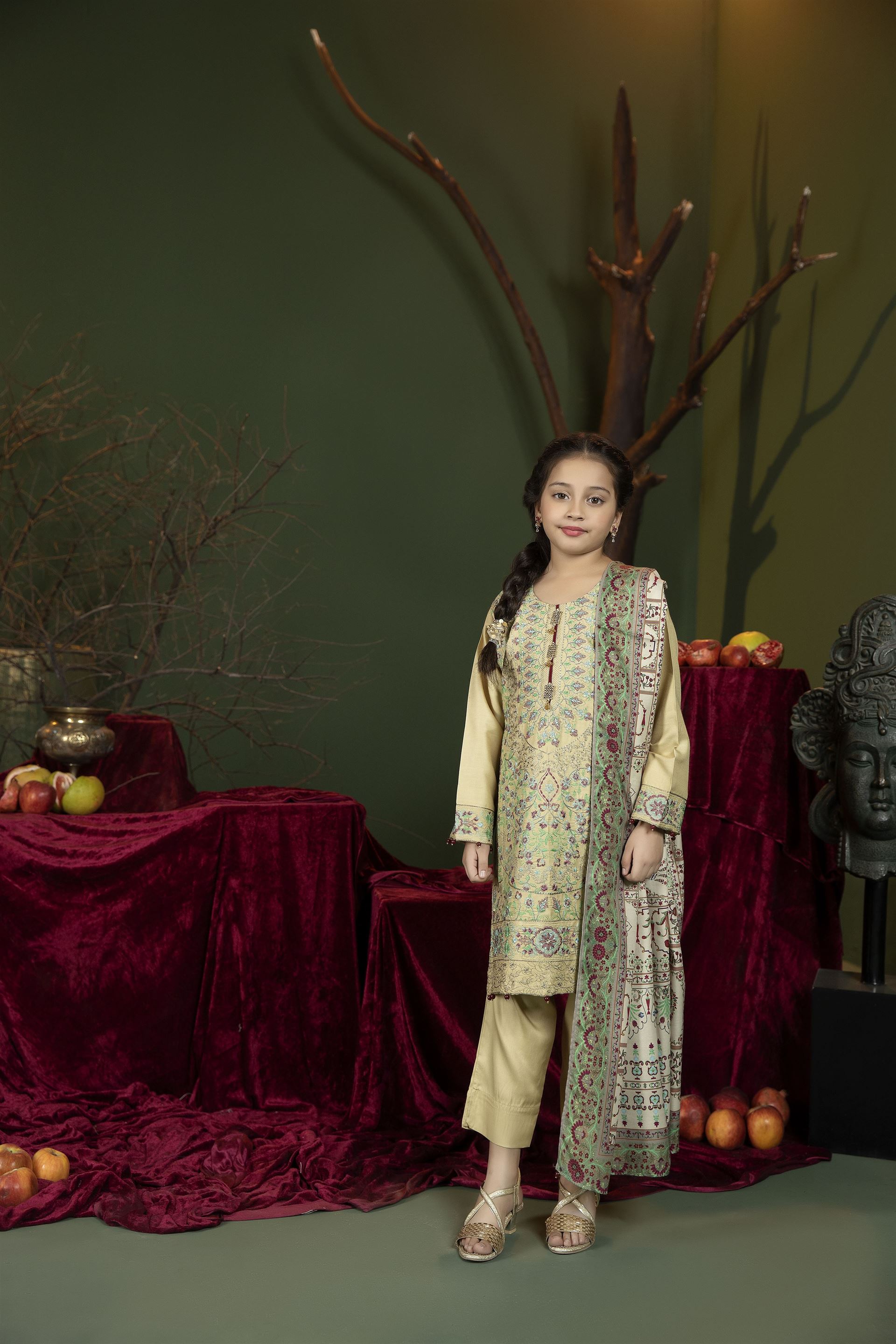 CTR-09 (Kids) - Sherry's wardrobe