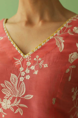 D23-3A - Sherry's wardrobe