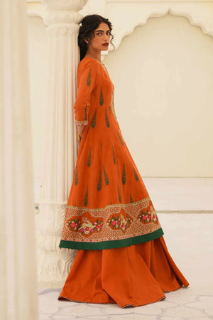 D23-7A - Sherry's wardrobe