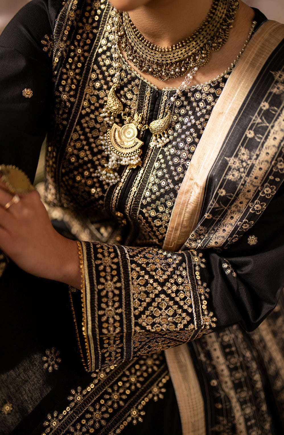 Zaha - Eid kahani - Sherry's wardrobe