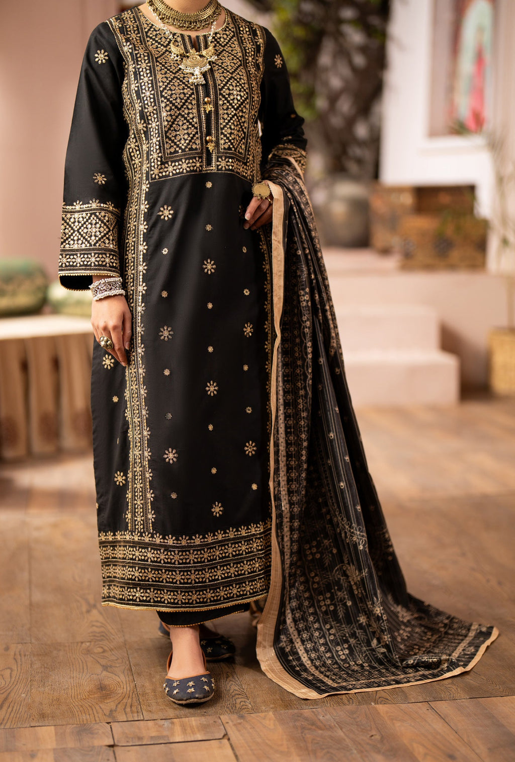 Zaha - Eid kahani - Sherry's wardrobe