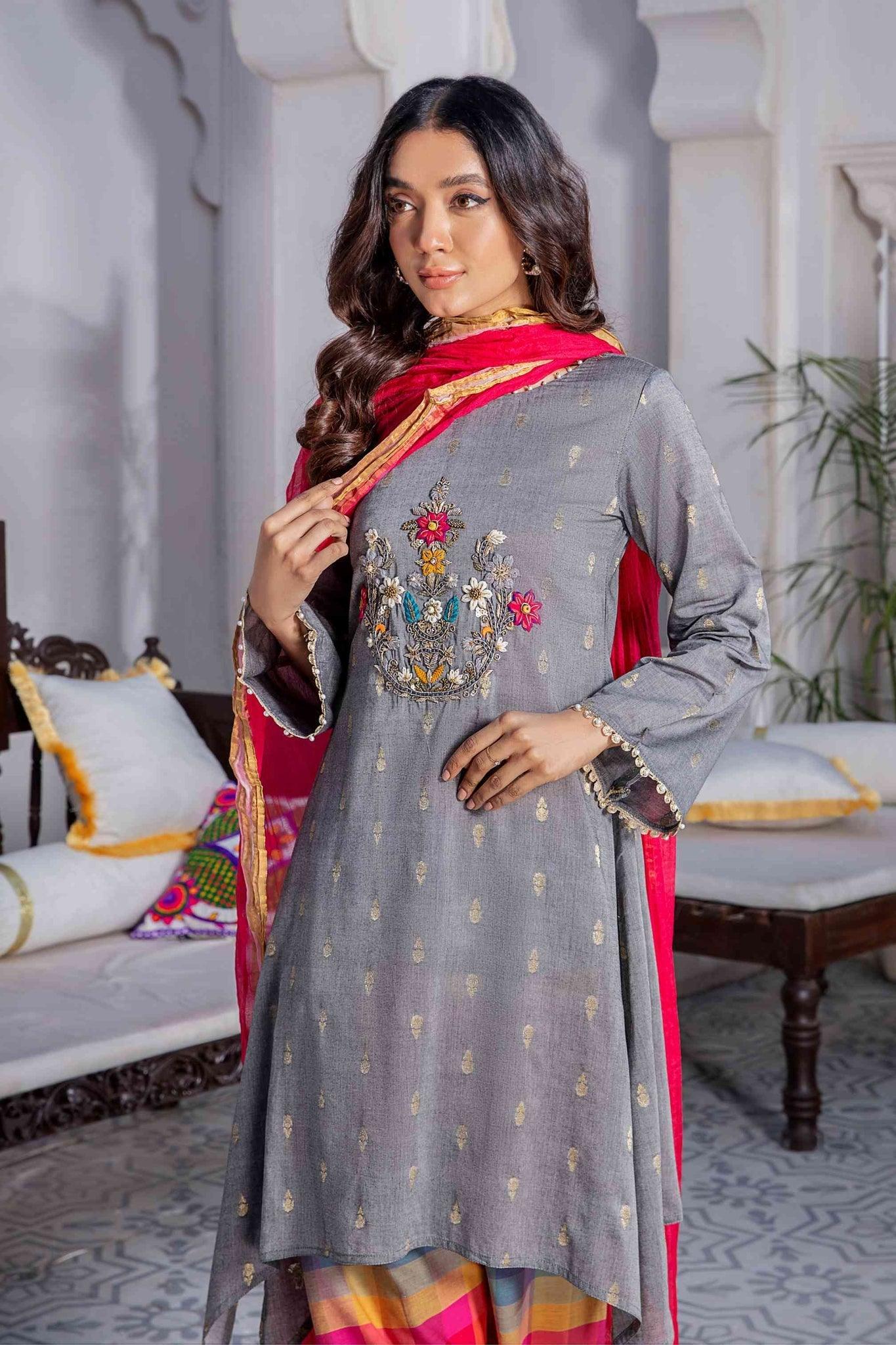 F-107 KB - Sherry's wardrobe