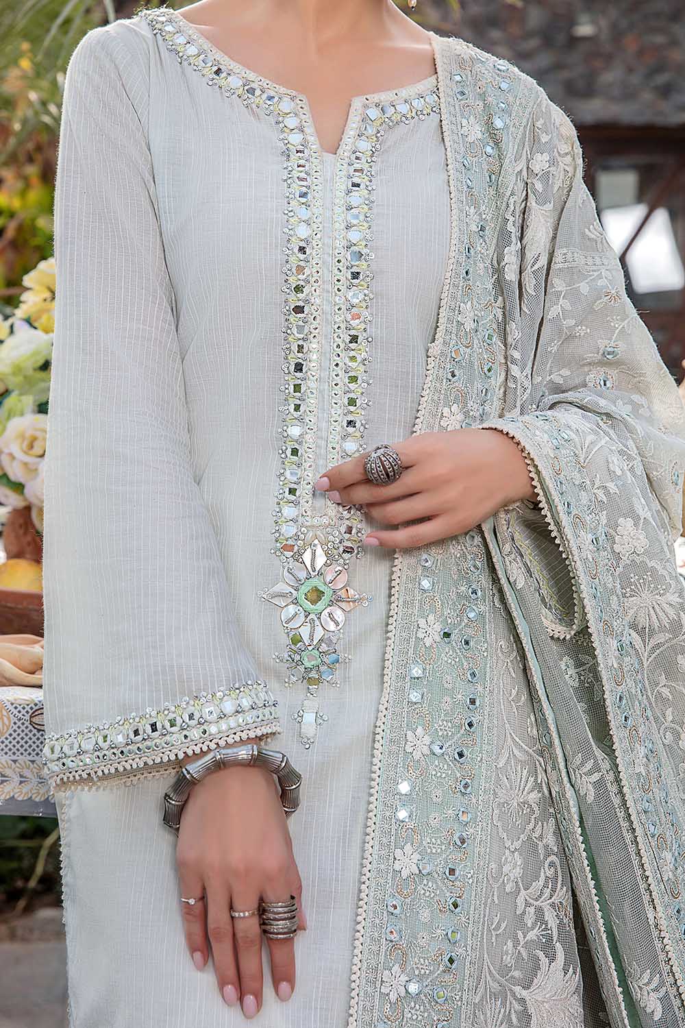 F-119 - Sherry's wardrobe