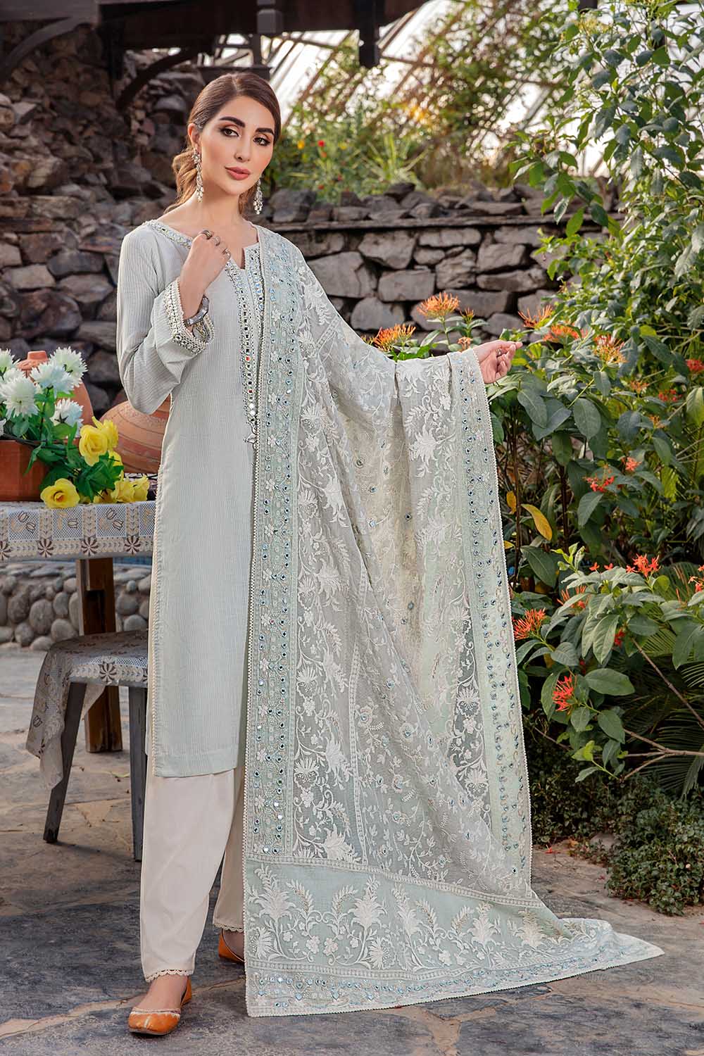 F-119 - Sherry's wardrobe