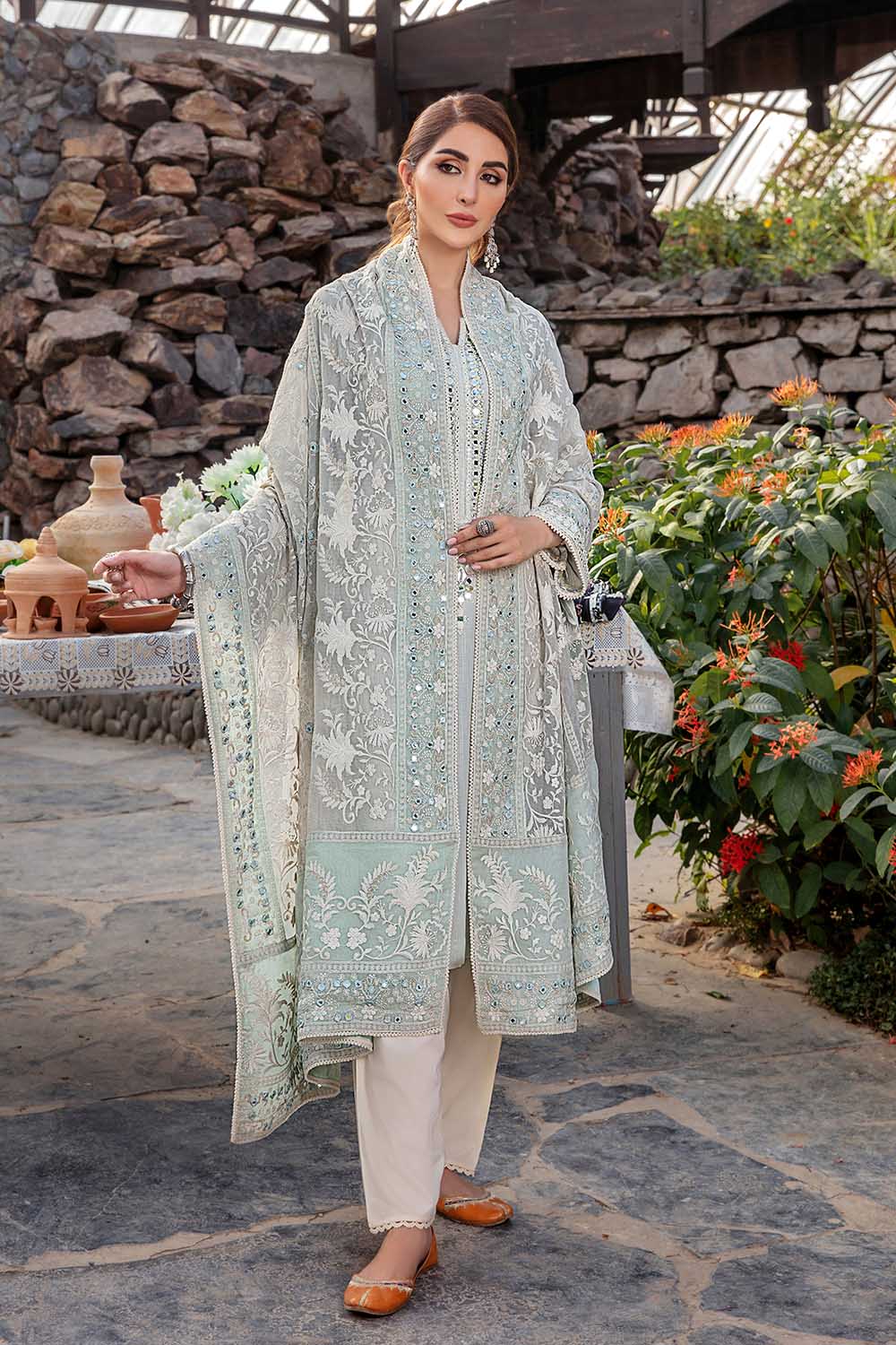 F-119 - Sherry's wardrobe