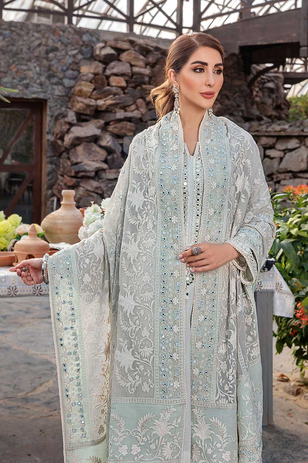 F-119 - Sherry's wardrobe