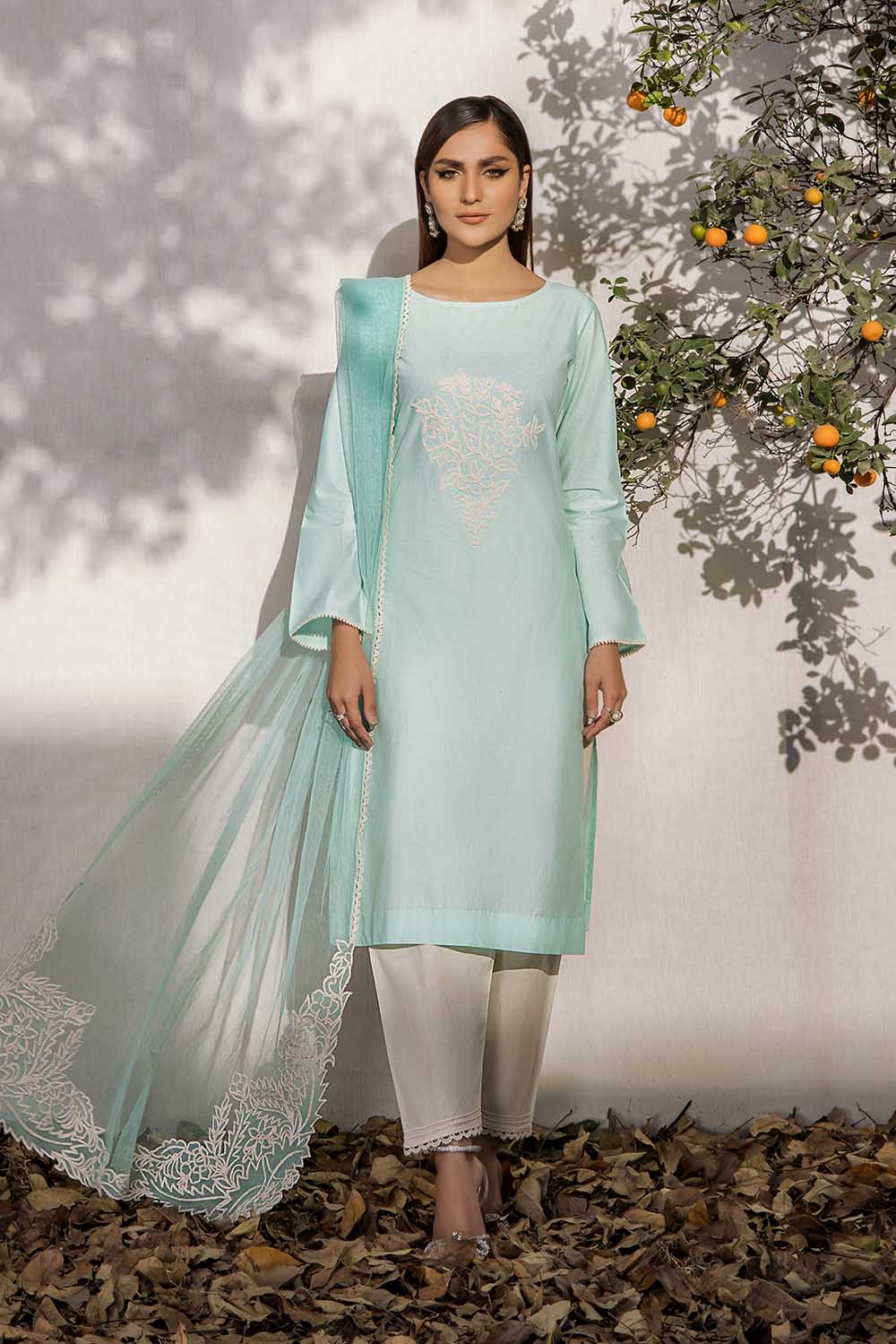 F-123 - Sherry's wardrobe