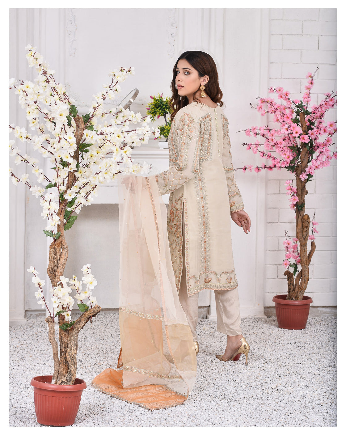 NAFEES - Sherry's wardrobe