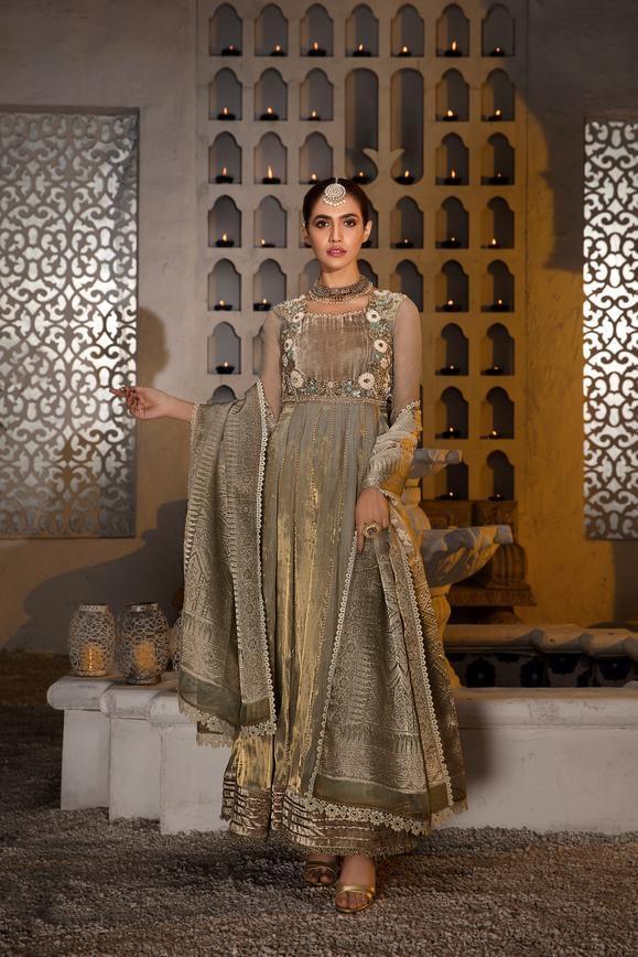 P-202 KB - Sherry's wardrobe