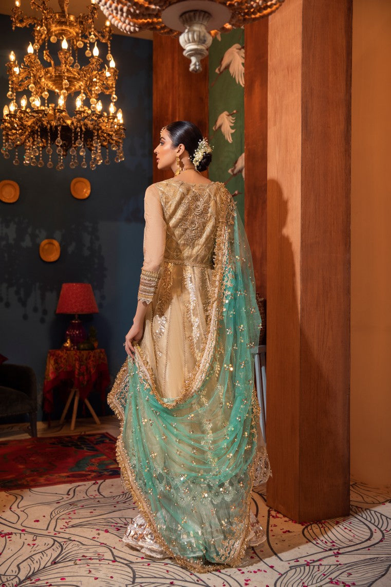 P-210 - Sherry's wardrobe