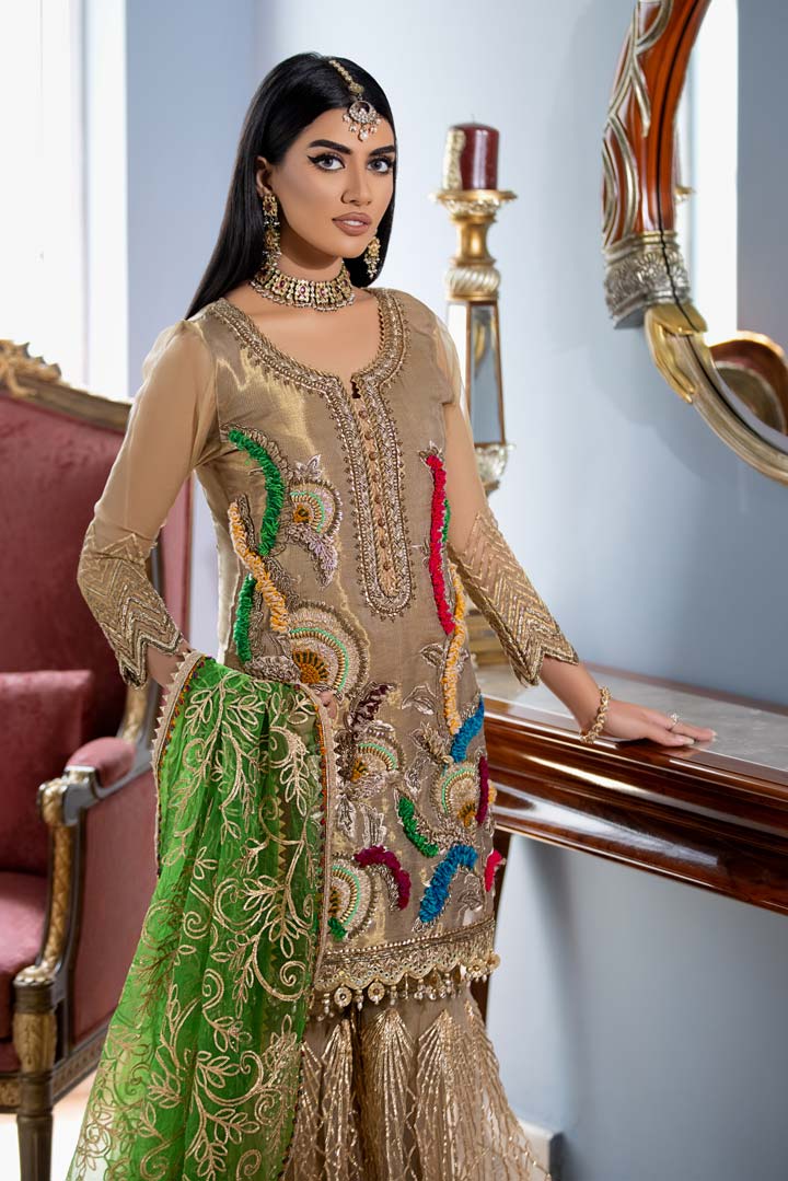 P-226 - Sherry's wardrobe
