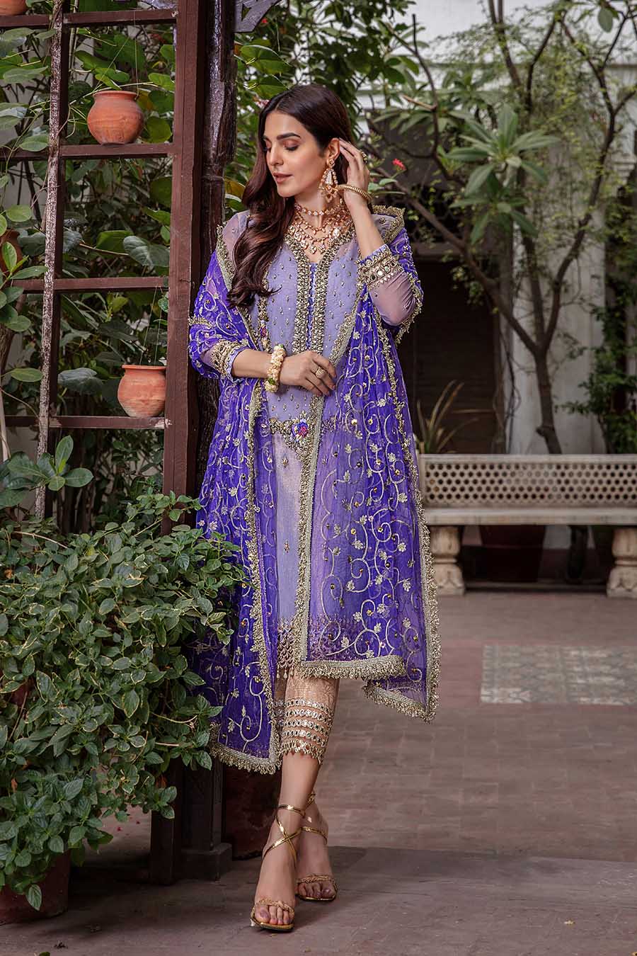 P-235 - Sherry's wardrobe