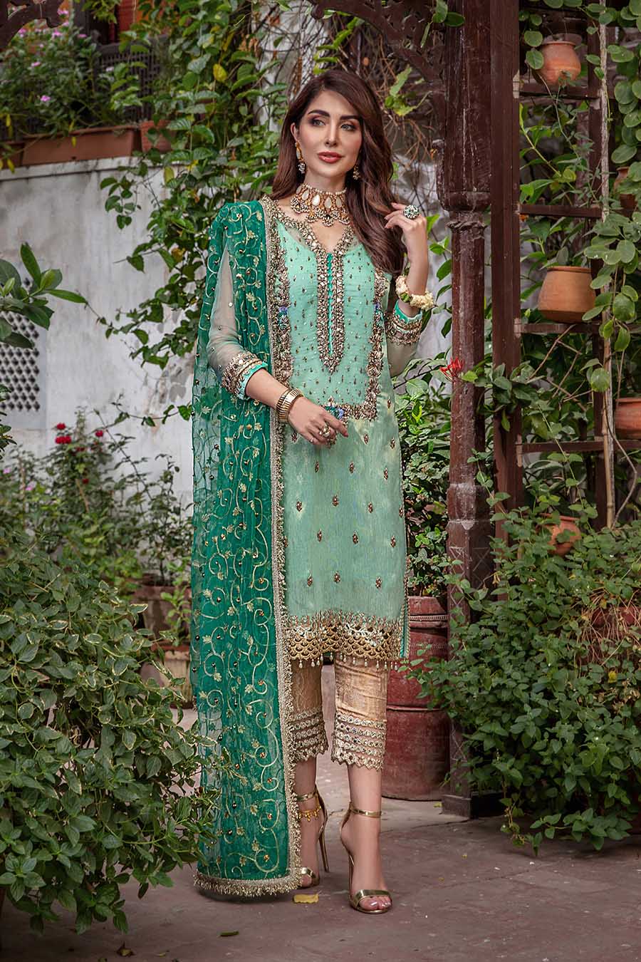 P-235 - Sherry's wardrobe