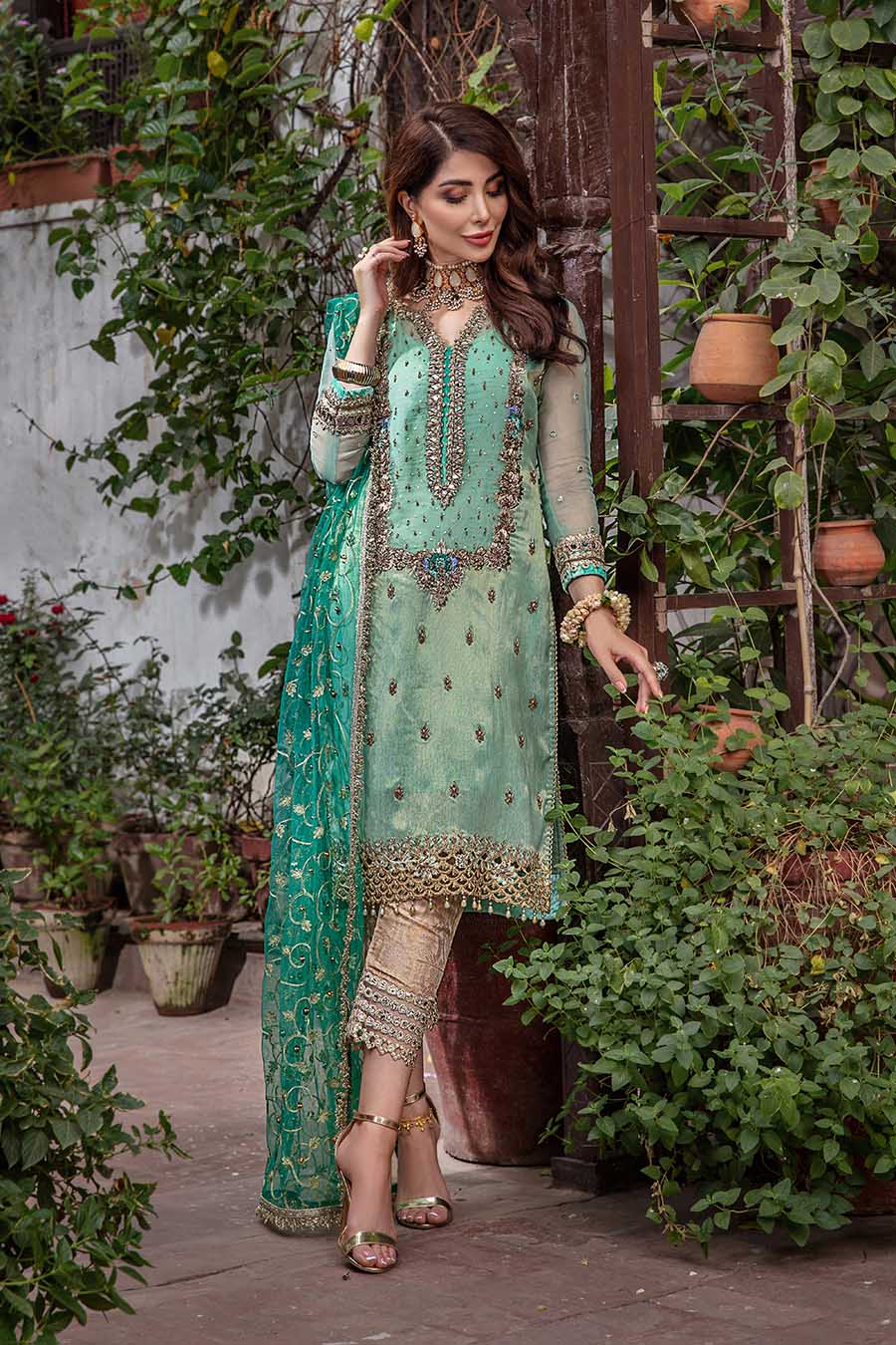 P-235 - Sherry's wardrobe
