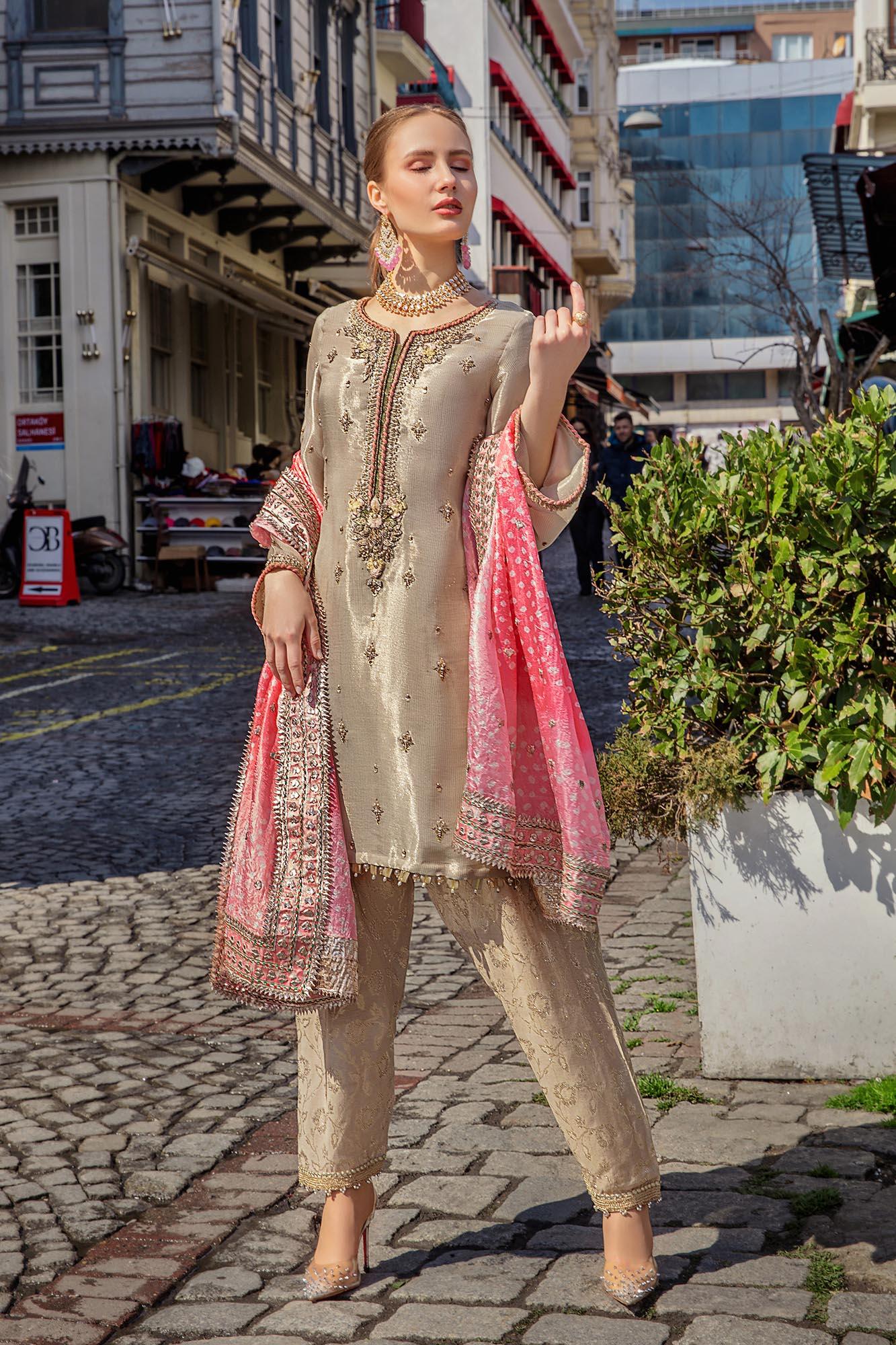 P-219 - Sherry's wardrobe